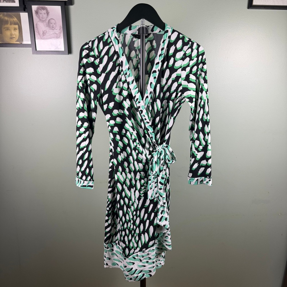 BCBGMAXAZRIA Abstract Animal Print Women Wrap Dress Green Black Modern XS